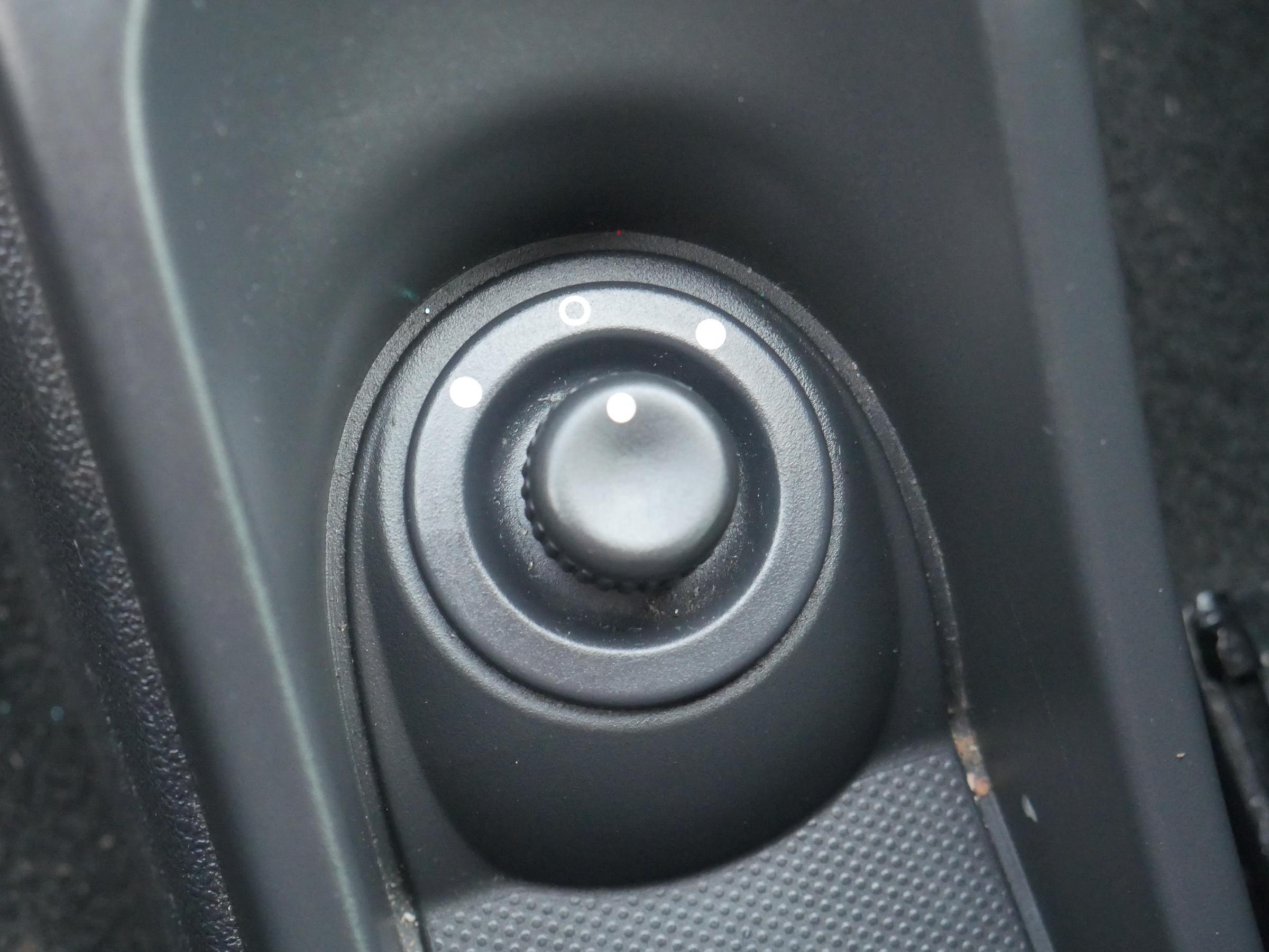 Dacia Duster, 2014 - pohled č. 13