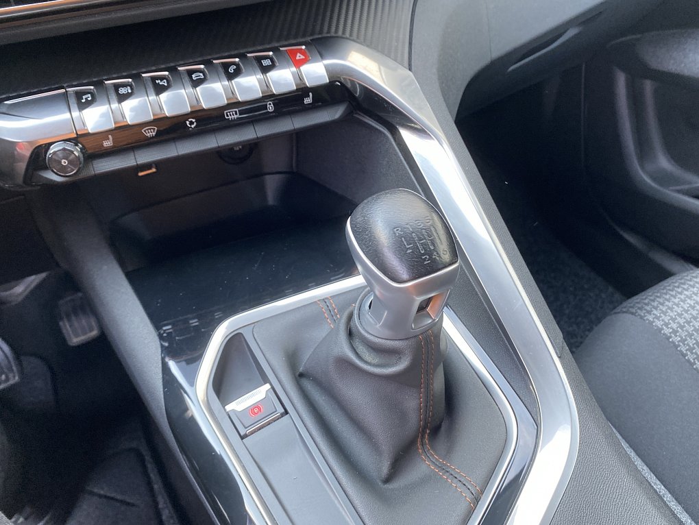 Peugeot 3008 1.2PT Active