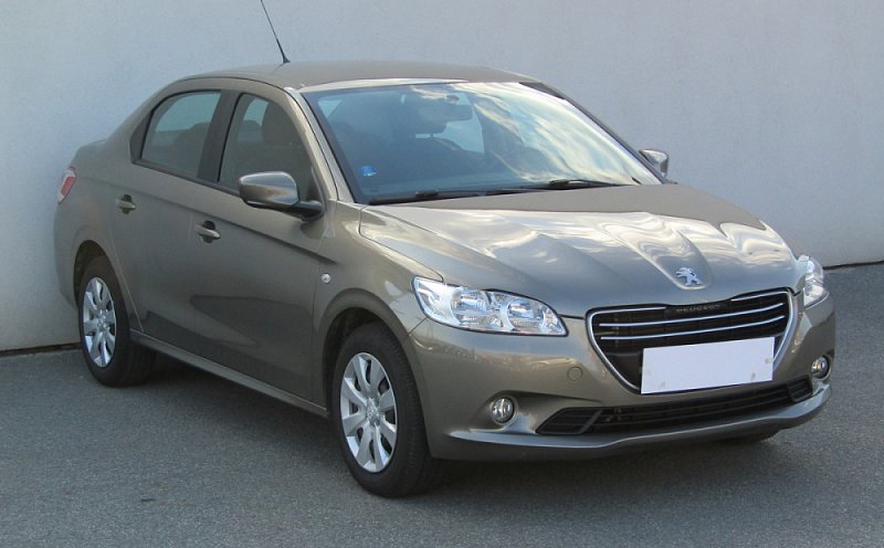 Peugeot 301 1.2 