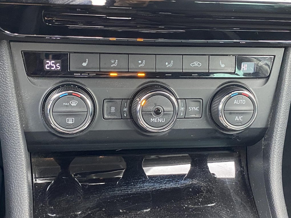 Škoda Superb III 2.0 TDi Ambition