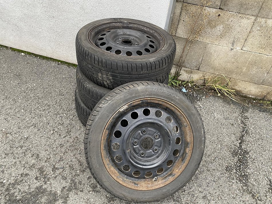 Suzuki Swift 1.6i Sport