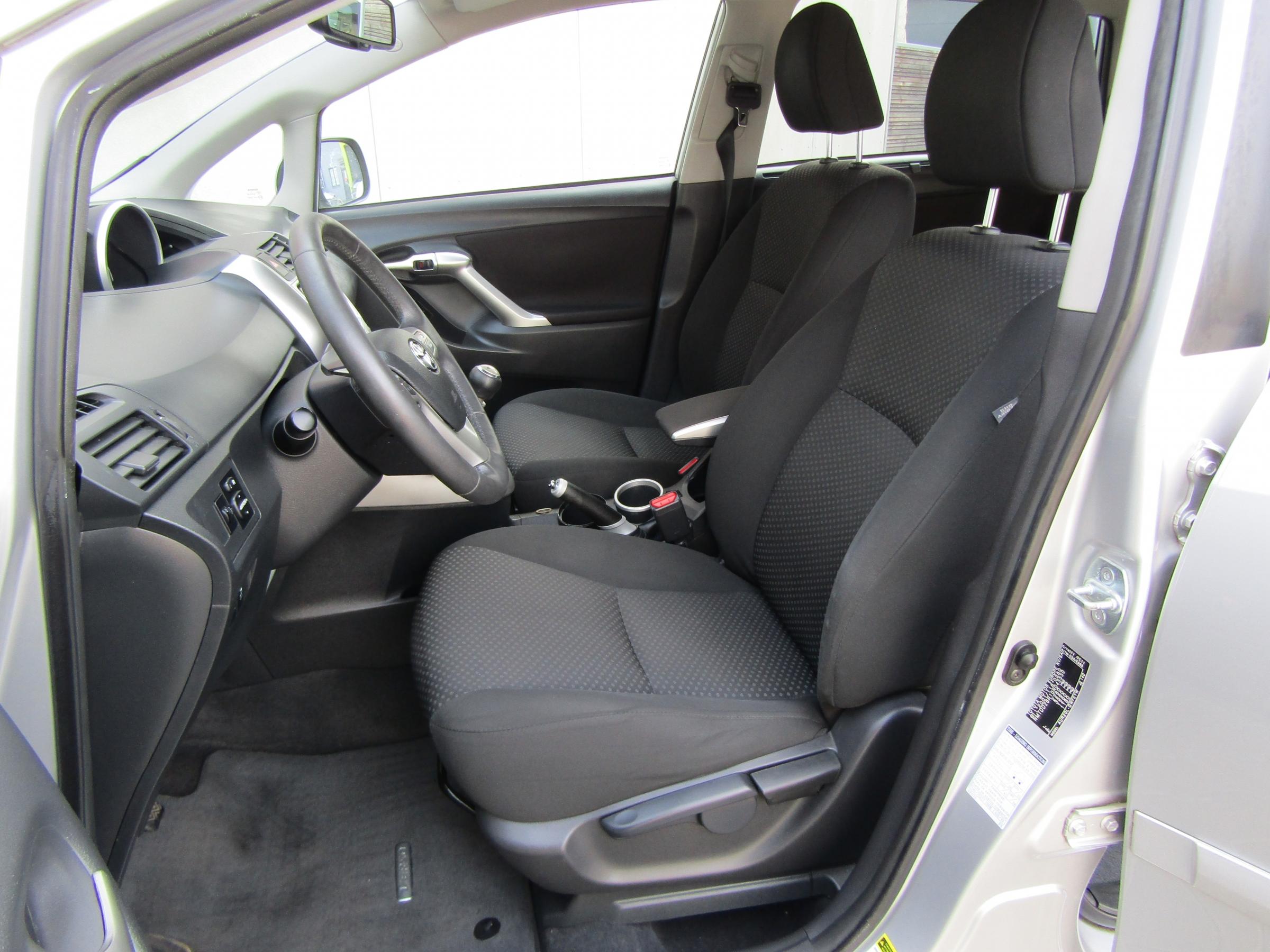 Toyota Verso, 2012 - pohled č. 9