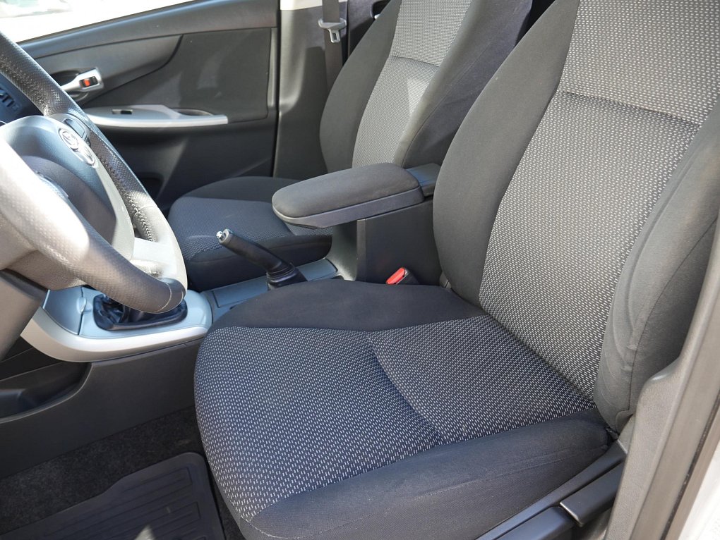Toyota Corolla 1.6i 