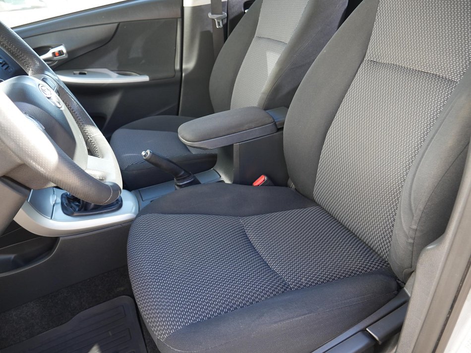 Toyota Corolla 1.6i 