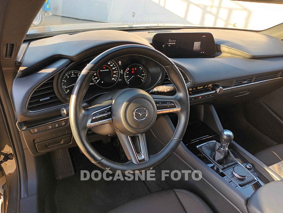Mazda 3 2.0i 
