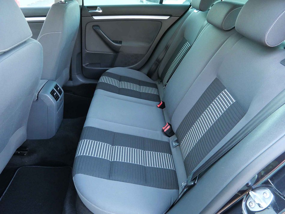 Volkswagen Golf 1.6i 