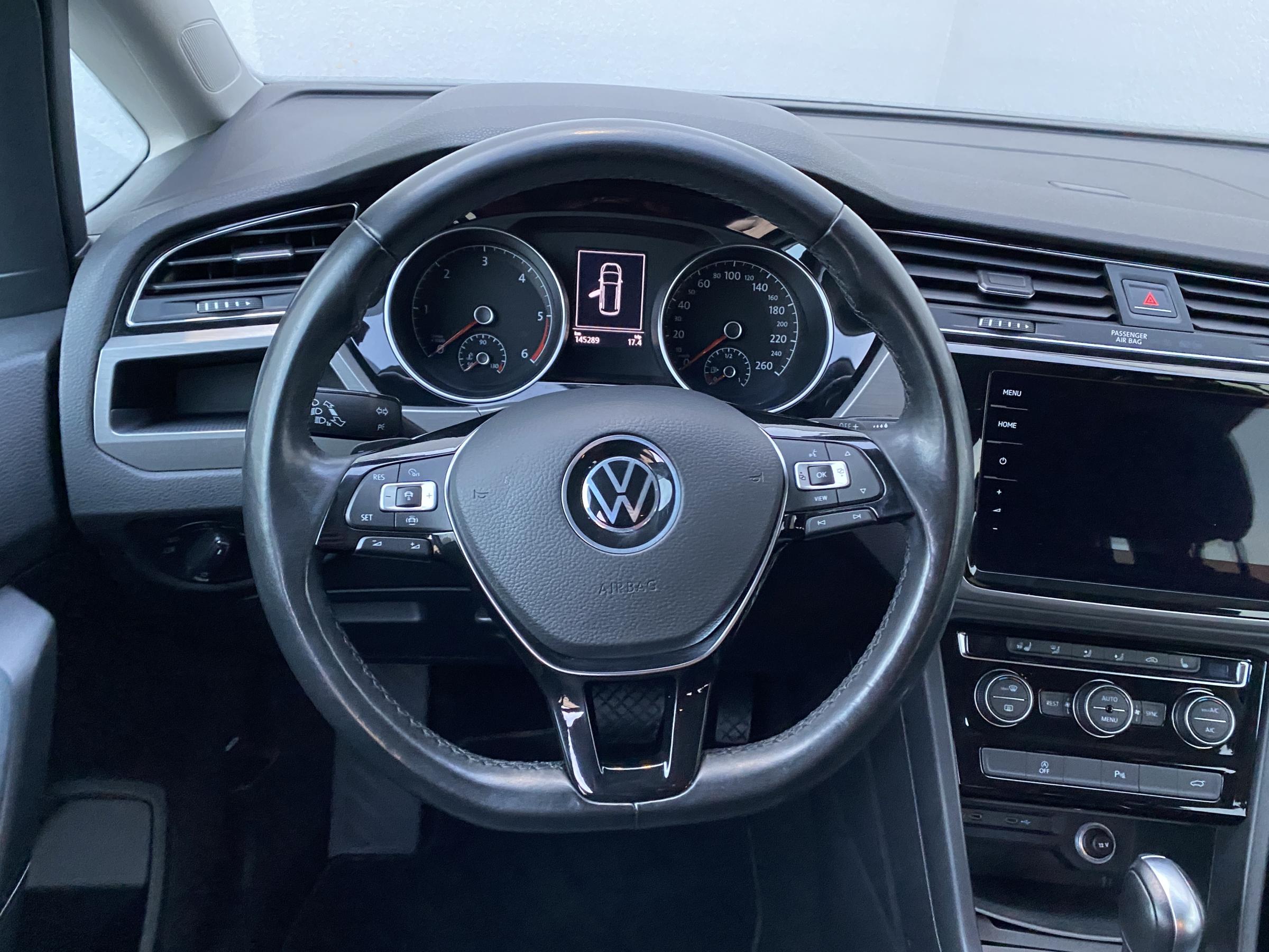 Volkswagen Touran, 2020 - pohled č. 11