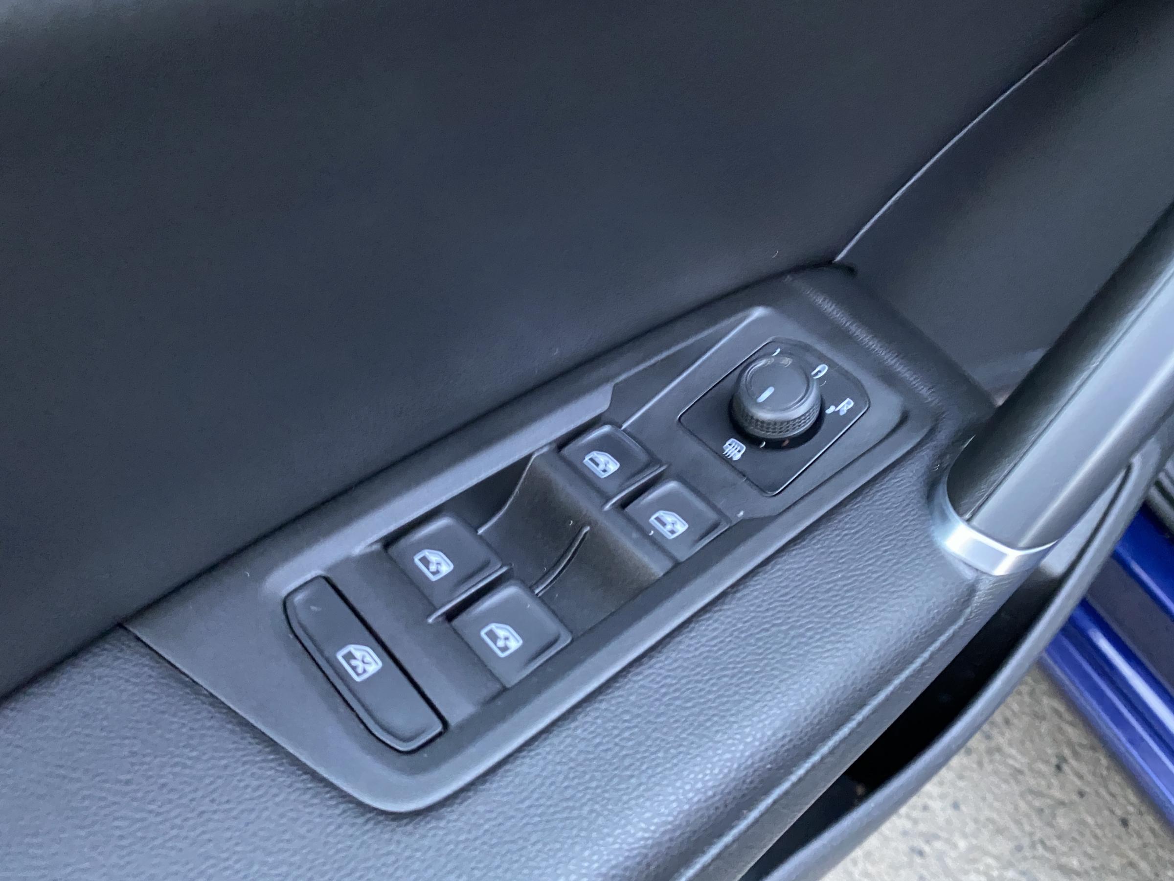 Volkswagen Touran, 2020 - pohled č. 13