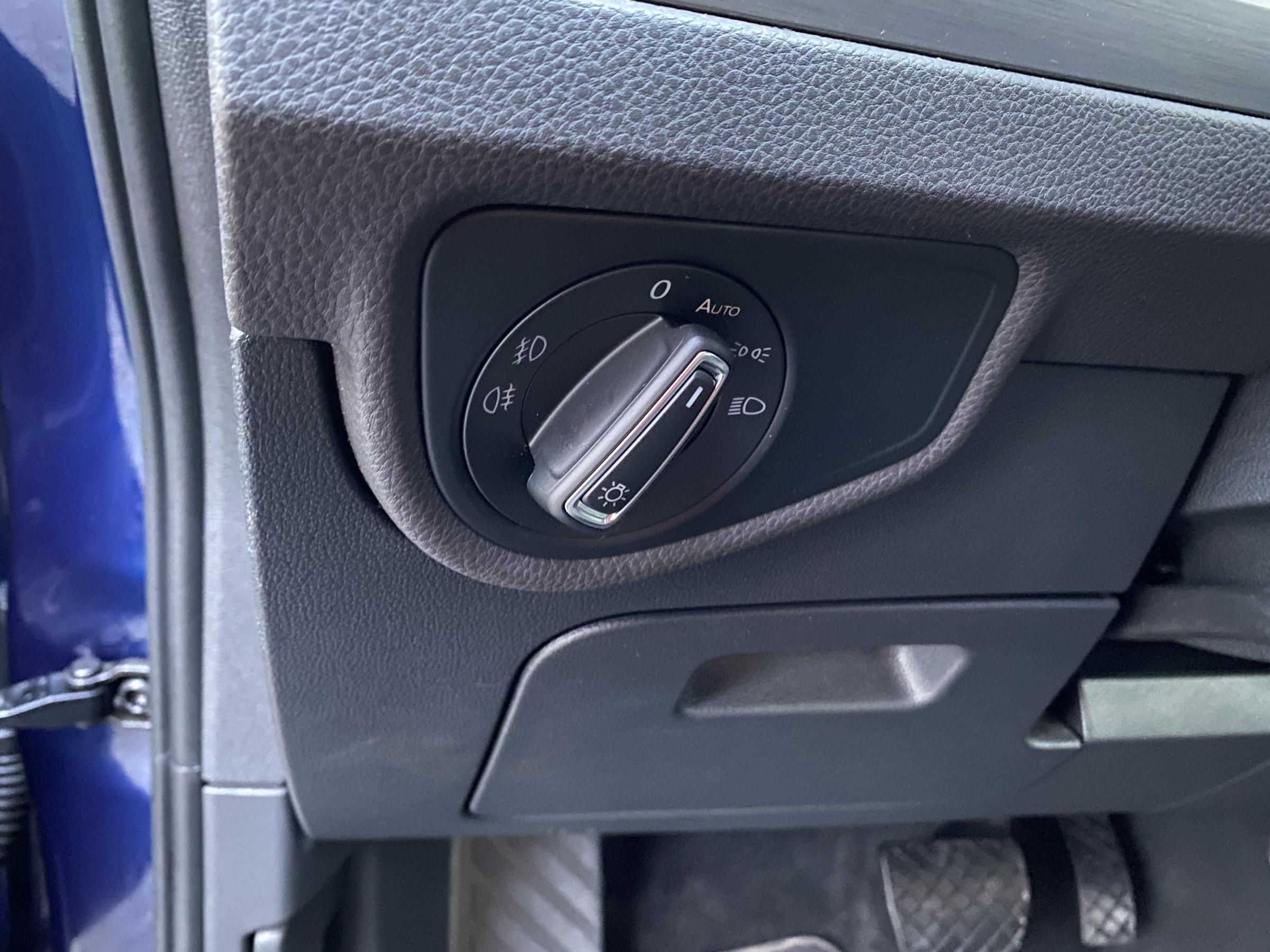 Volkswagen Touran, 2020 - pohled č. 15