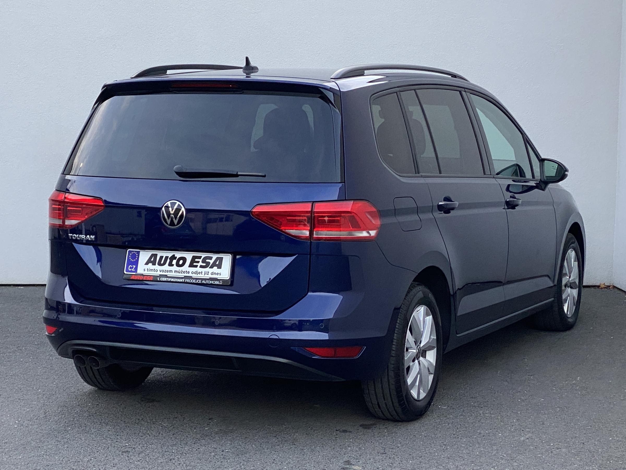 Volkswagen Touran, 2020 - pohled č. 4