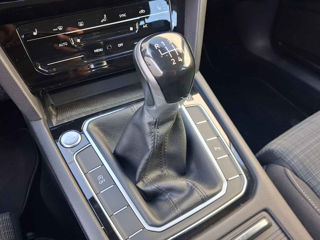 Volkswagen Passat 1.5 TSi Business