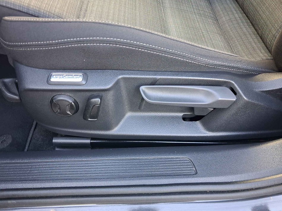 Volkswagen Passat 1.5 TSi Business