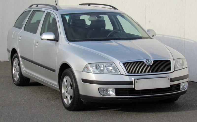 Škoda Octavia II 1.6i Elegance
