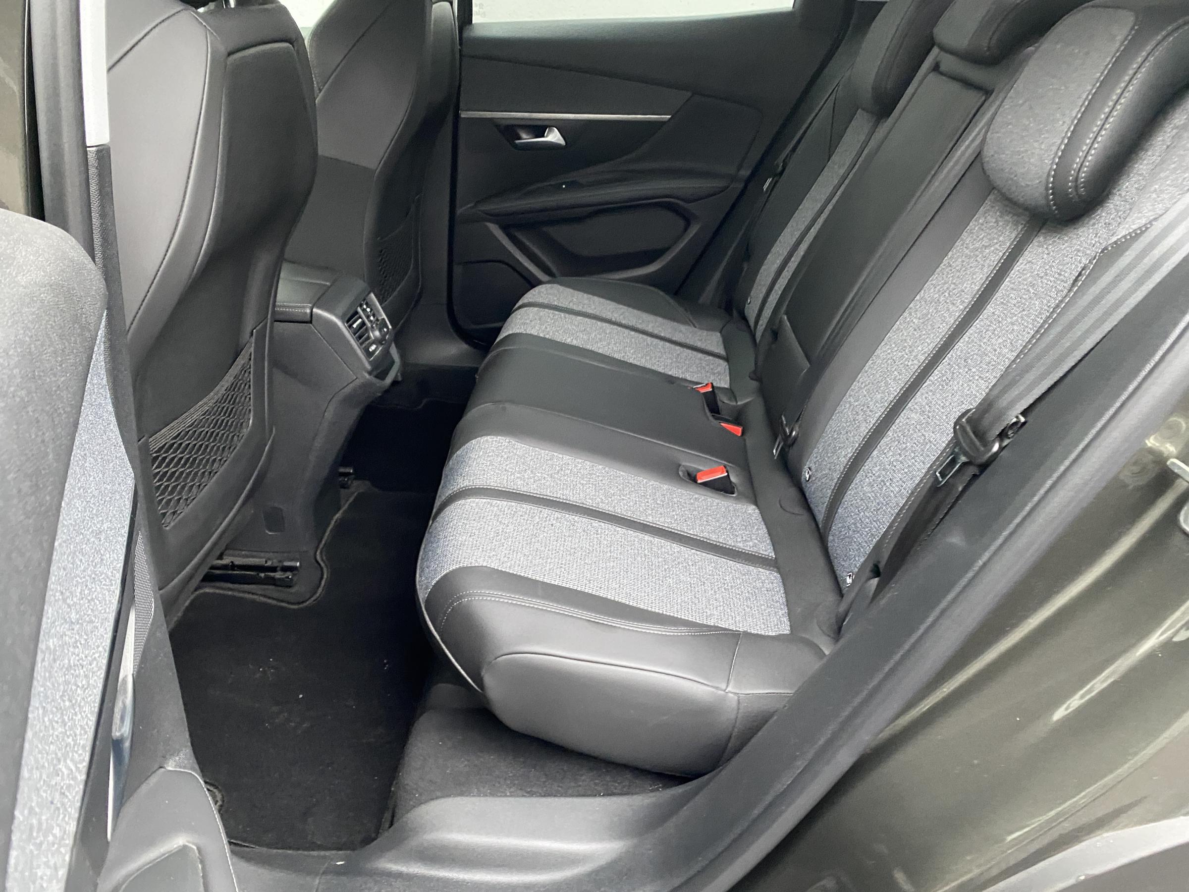 Peugeot 3008, 2018 - pohled č. 10