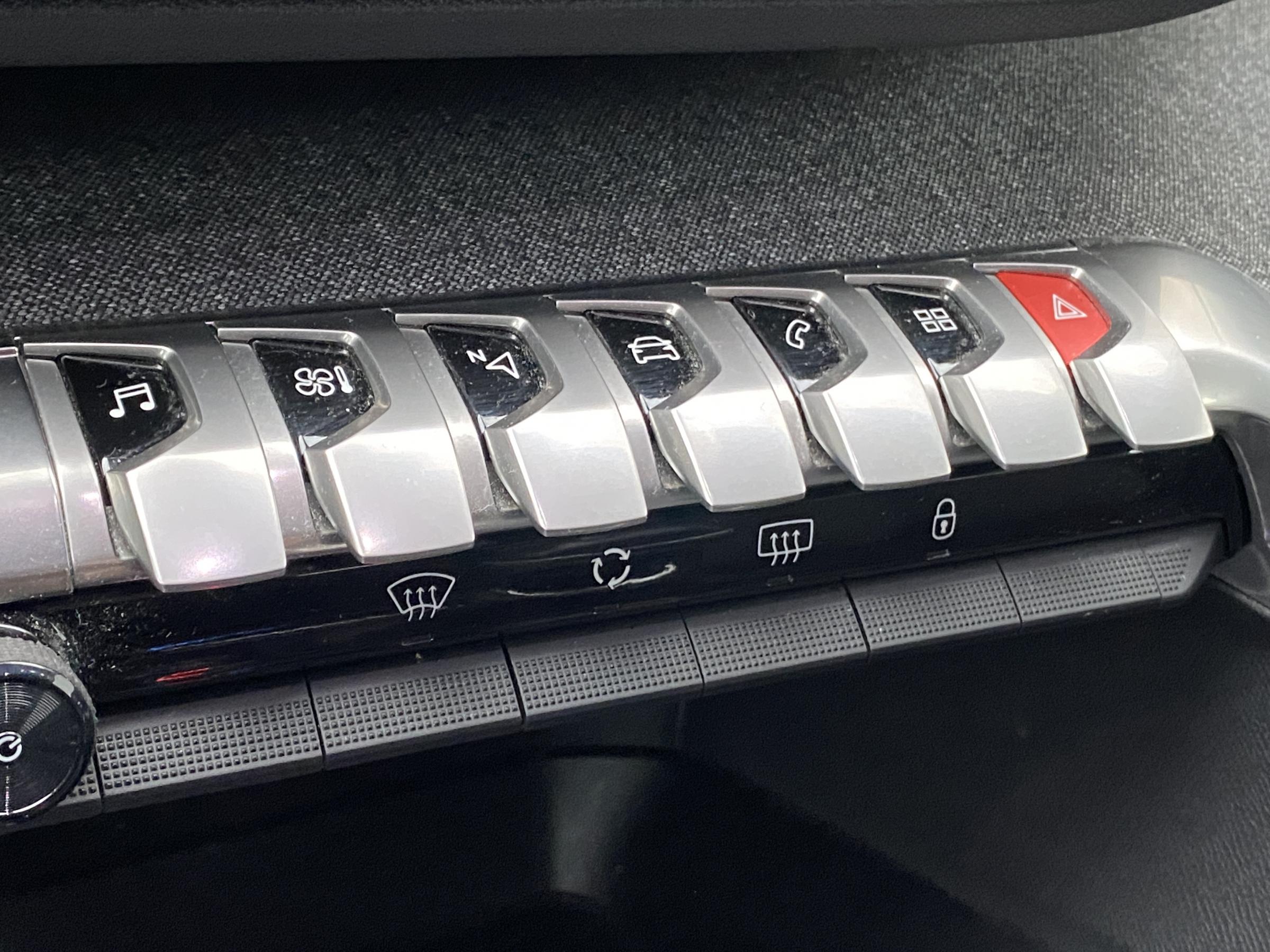 Peugeot 3008, 2018 - pohled č. 14