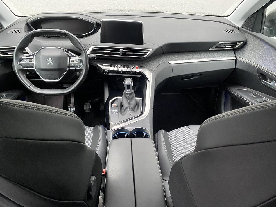 Peugeot 3008 1.2PT Allure