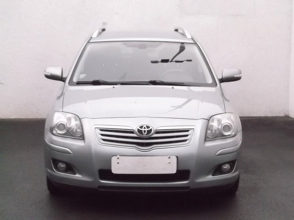 Toyota Avensis 2.0 i 