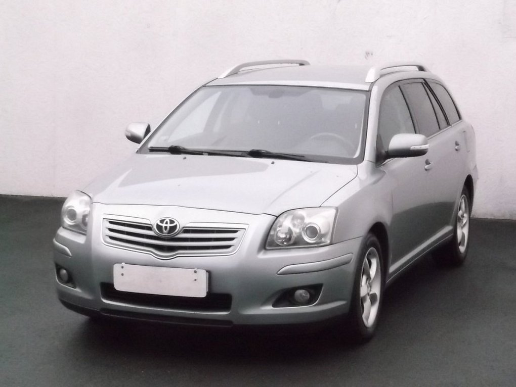 Toyota Avensis 2.0 i 
