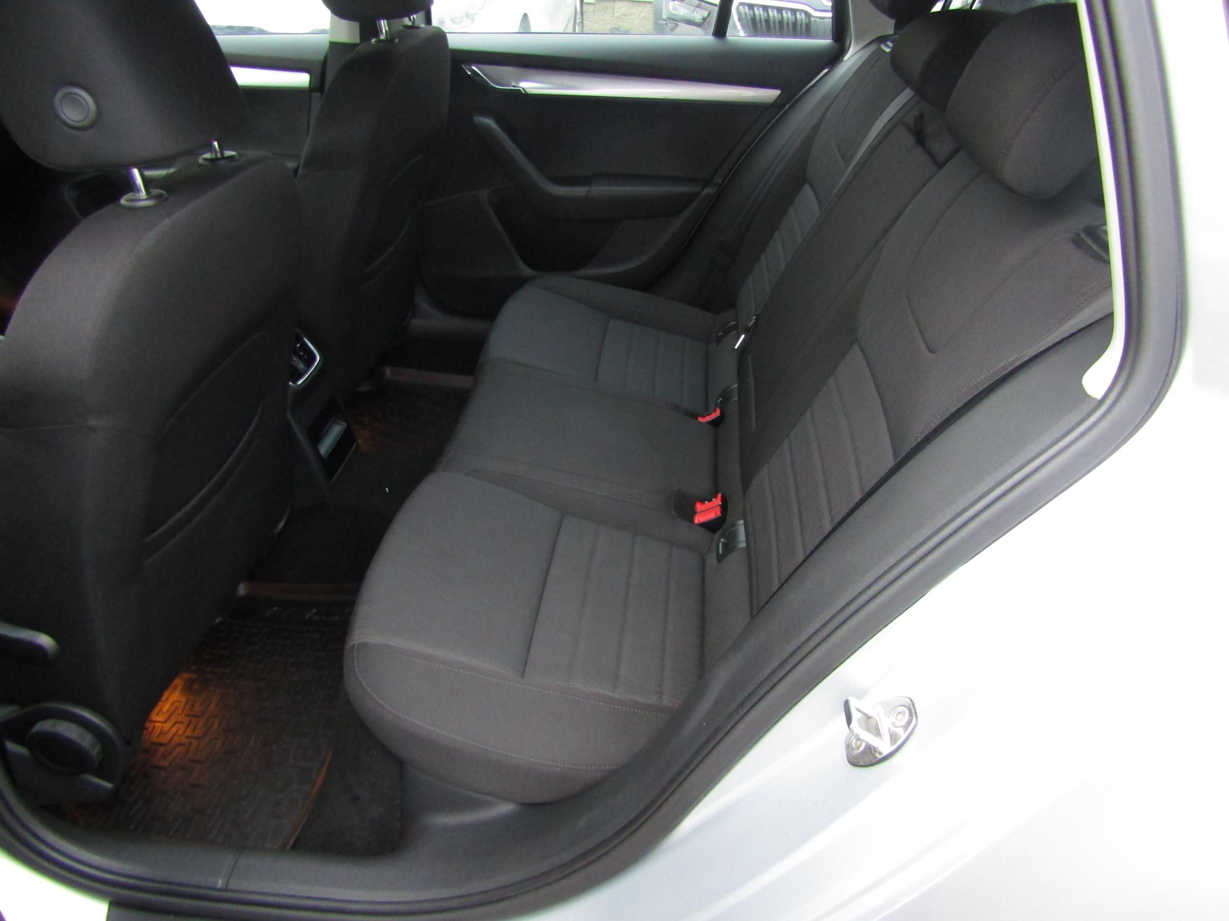 Škoda Octavia III, 2015 - pohled č. 11