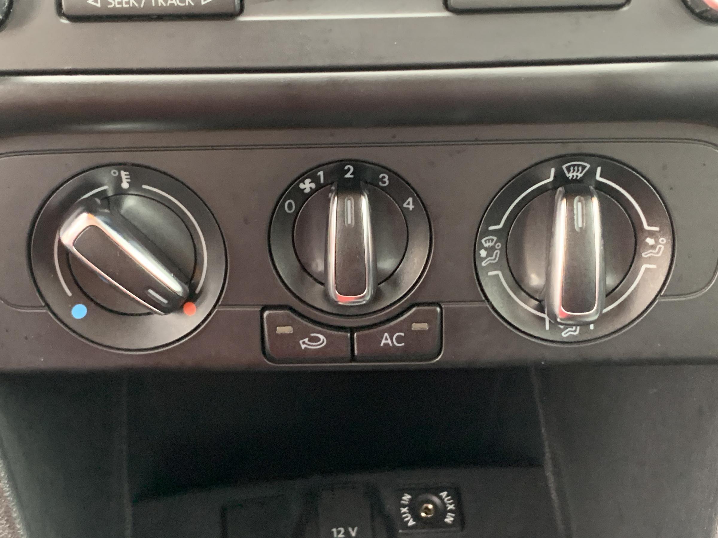 Volkswagen Polo, 2011 - pohled č. 16