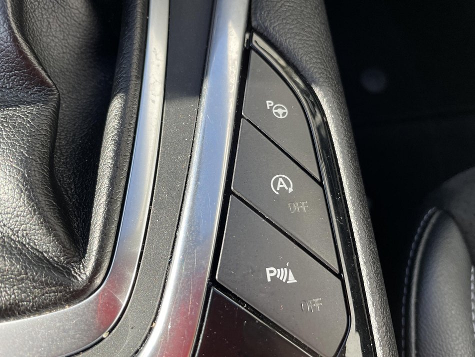 Ford S-MAX 2.0TDCi  4x4, 7míst