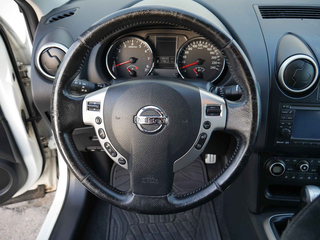 Nissan Qashqai 1.6i 
