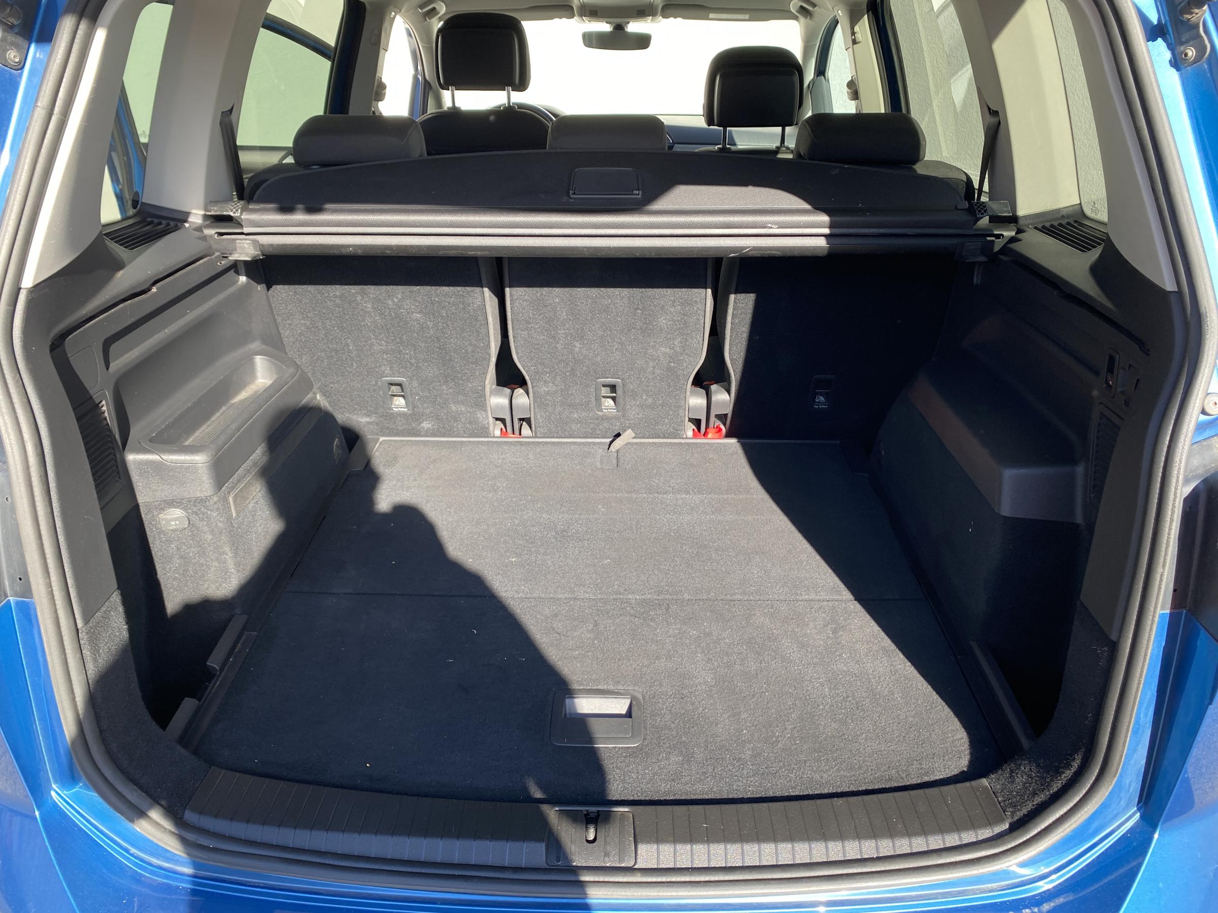 Volkswagen Touran, 2018 - pohled č. 7