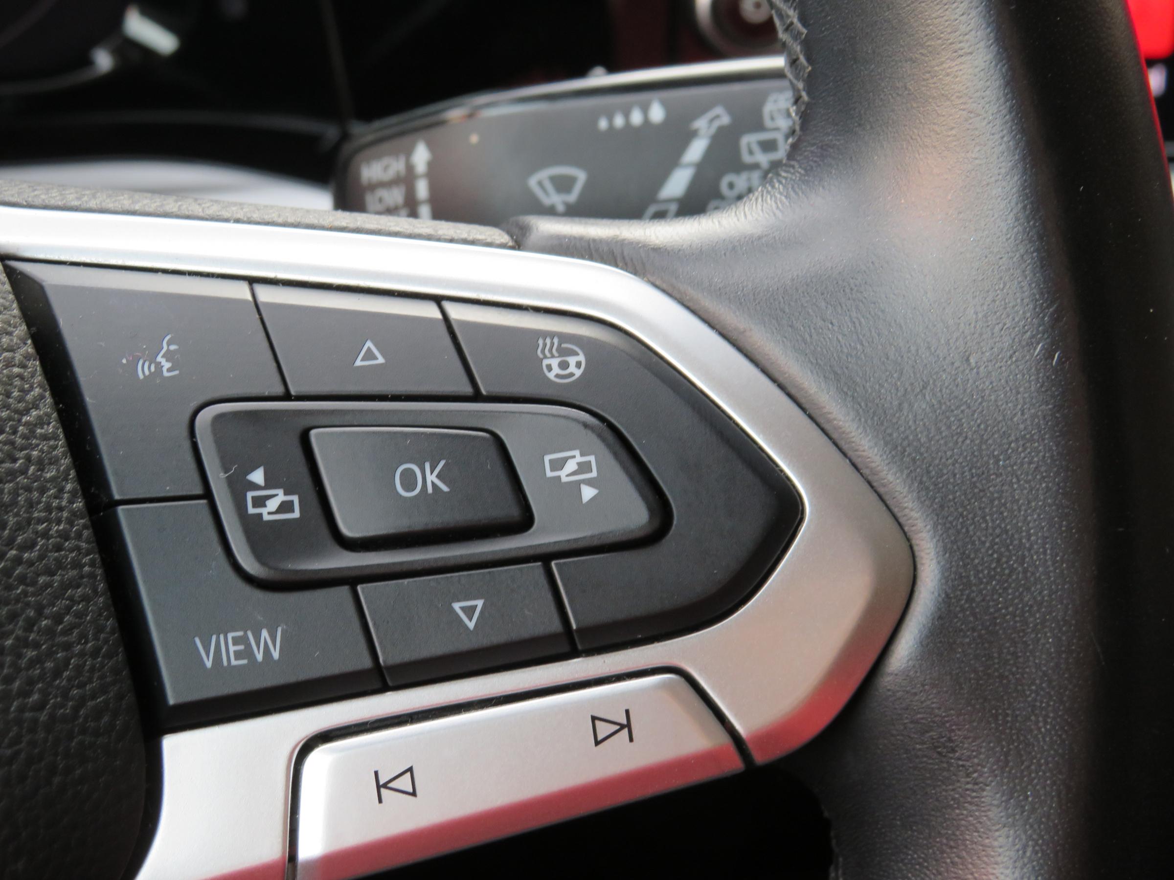 Volkswagen Golf, 2021 - pohled č. 15