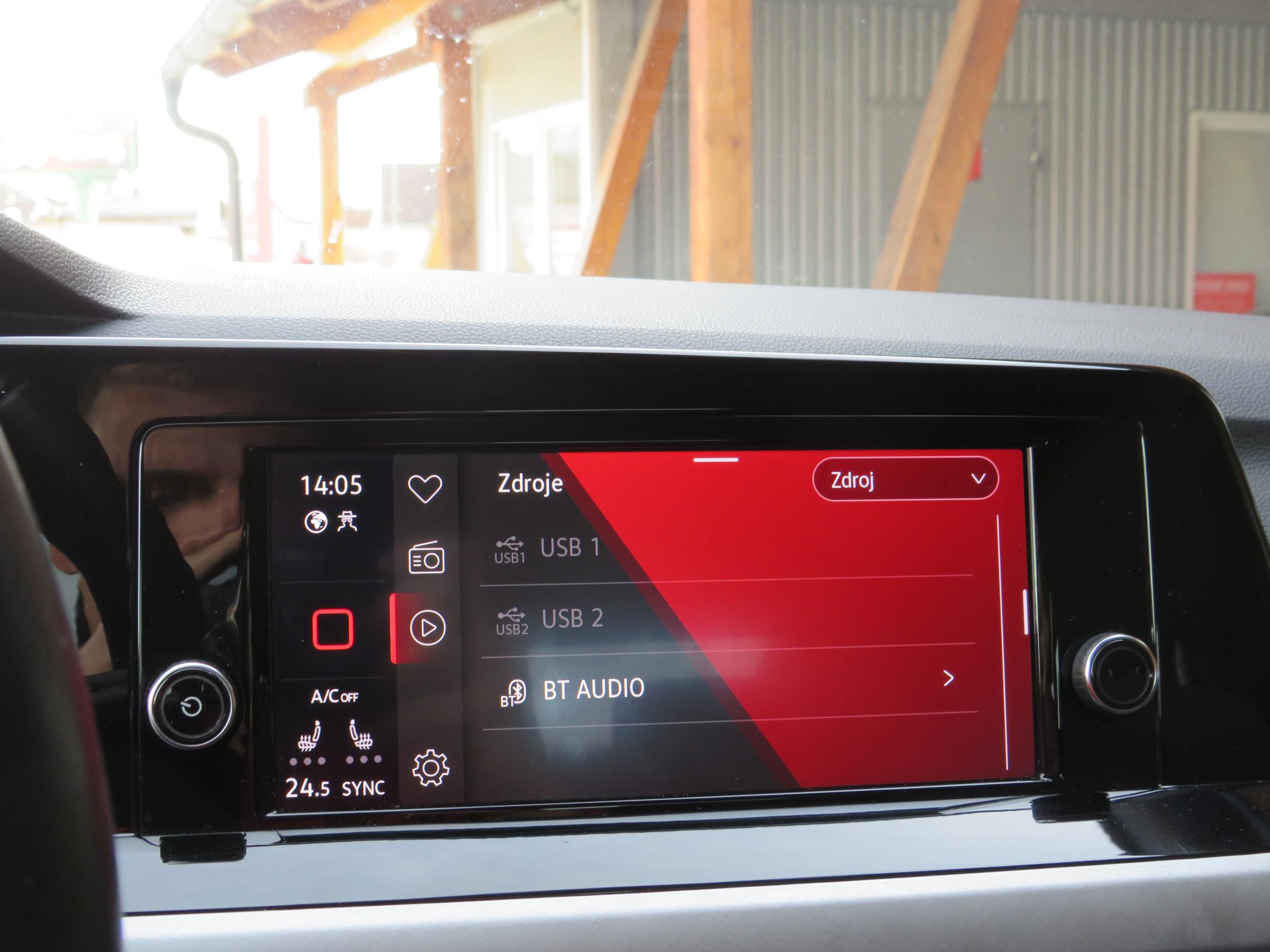 Volkswagen Golf, 2021 - pohled č. 19