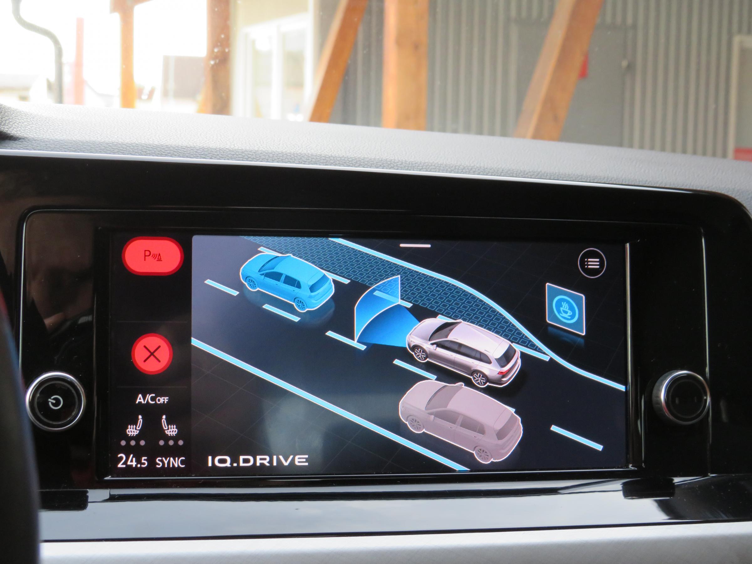 Volkswagen Golf, 2021 - pohled č. 24