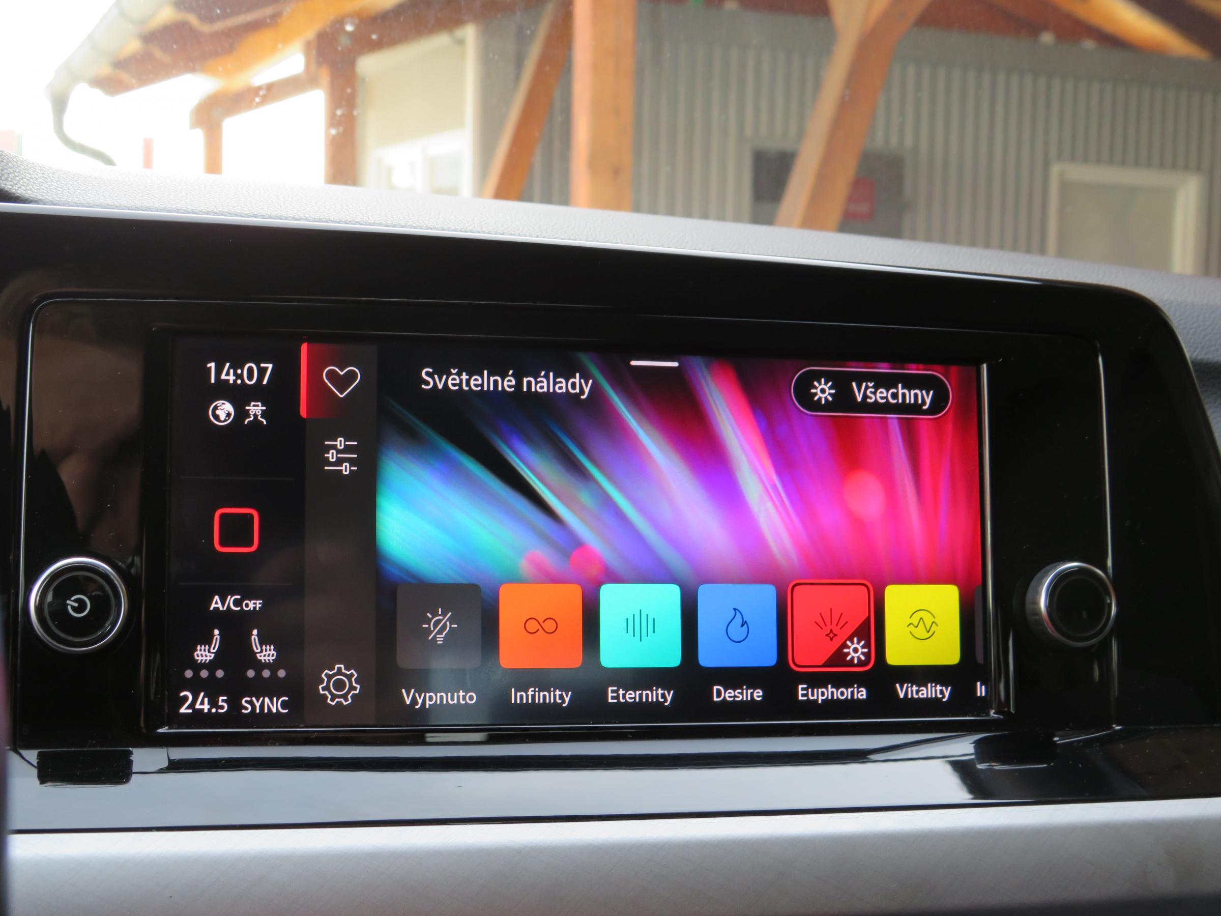 Volkswagen Golf, 2021 - pohled č. 25