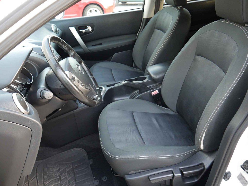 Nissan Qashqai 1.6i 