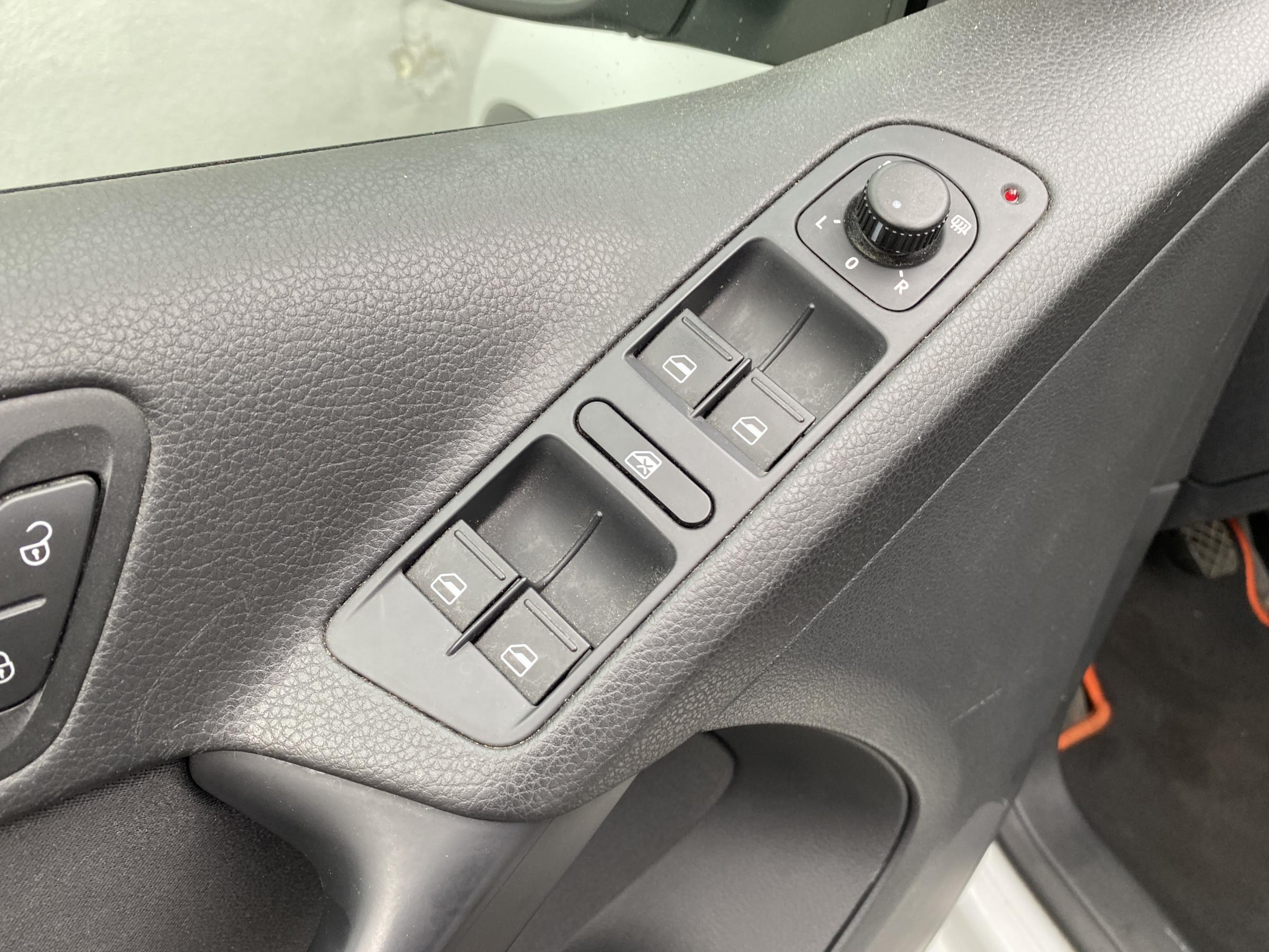 Volkswagen Tiguan, 2014 - pohled č. 13