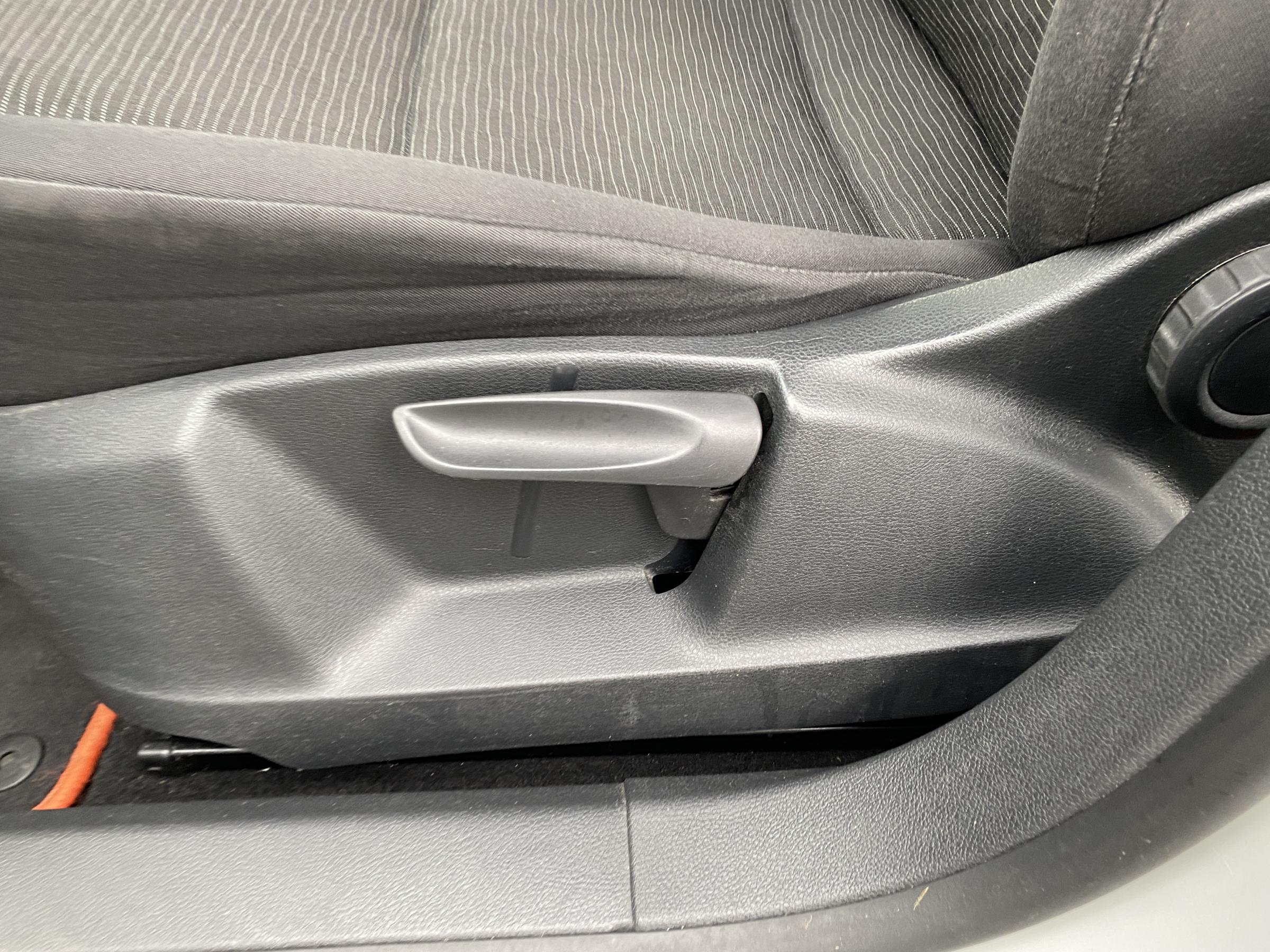 Volkswagen Tiguan, 2014 - pohled č. 14