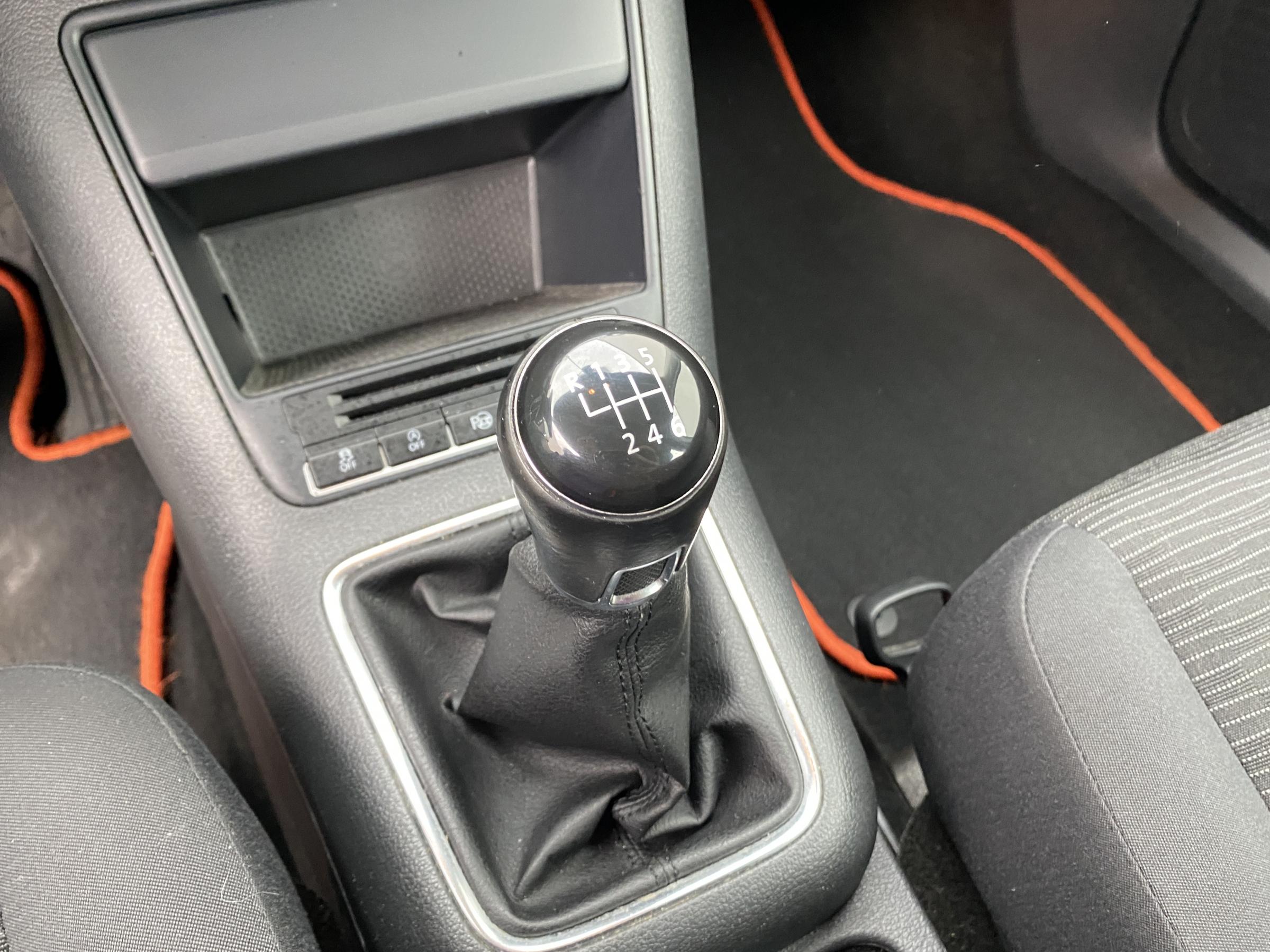 Volkswagen Tiguan, 2014 - pohled č. 16