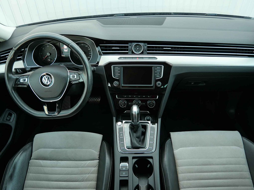 Volkswagen Passat 2.0 TDi Highline