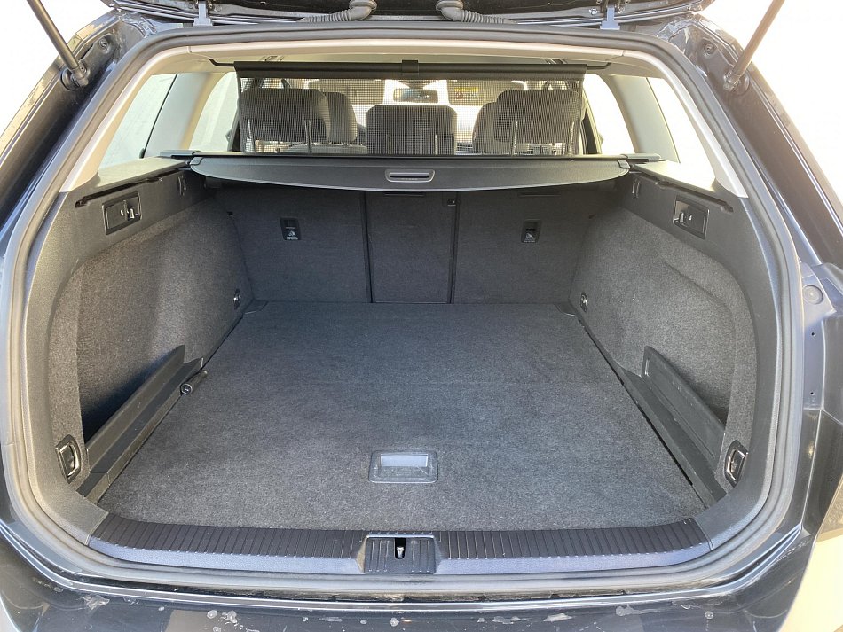 Volkswagen Passat 2.0 TDi Trendline