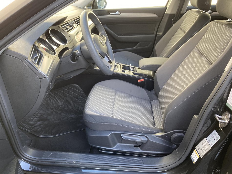 Volkswagen Passat 2.0 TDi Trendline