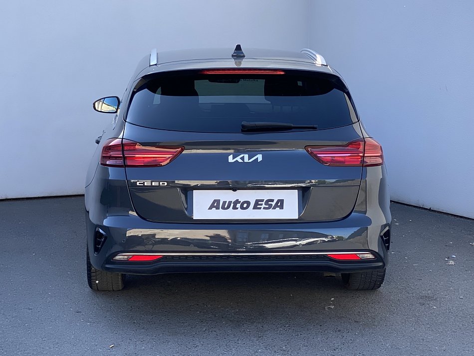 Kia Ceed 1.5 T-GDi TOP SW