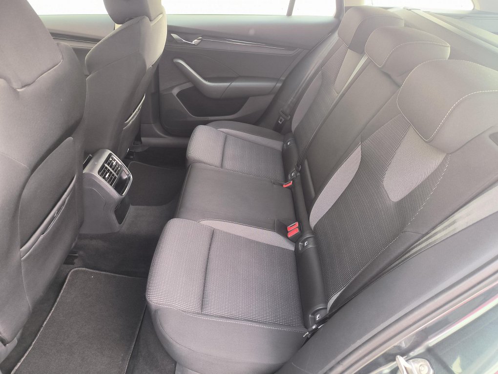 Škoda Octavia IV 2.0 TDi 