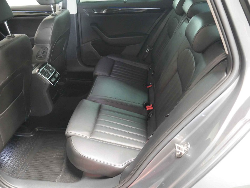 Škoda Superb III 2.0 TDi L&K 4x4