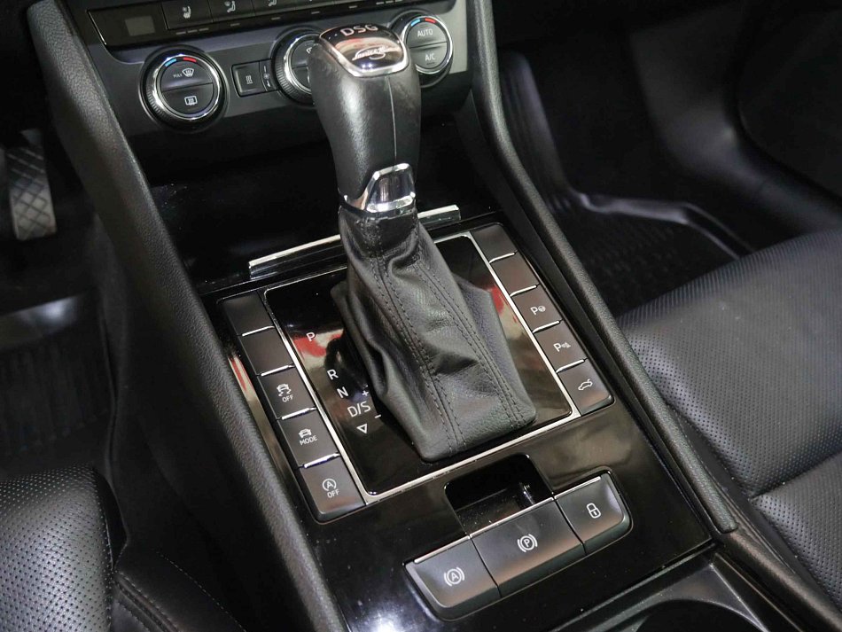Škoda Superb III 2.0 TDi L&K 4x4
