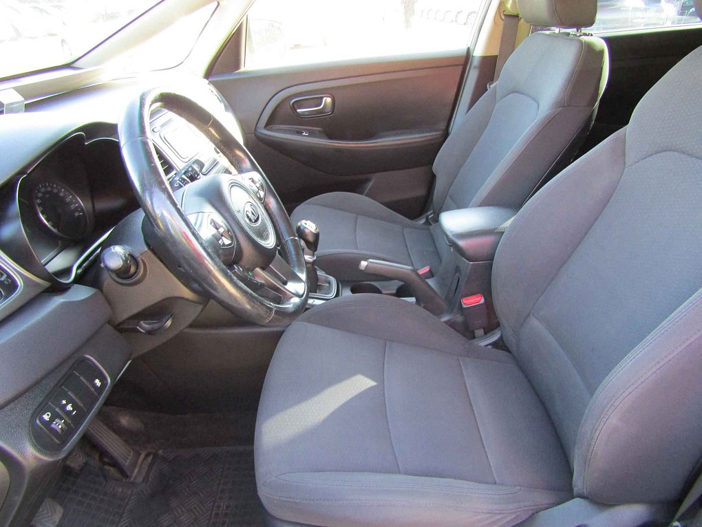 Kia Carens 1.7 CRDi 