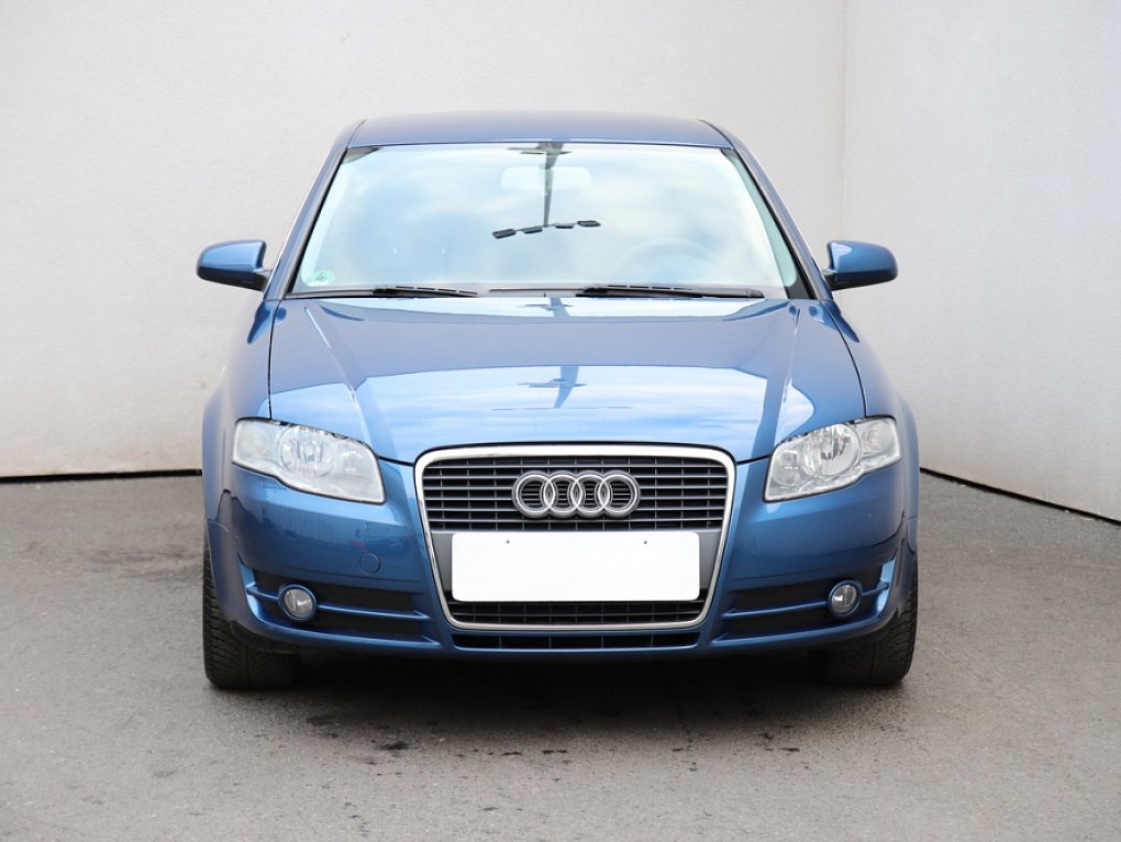 Audi A4 3.2 FSI S-line