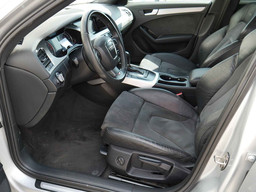 Audi A4 3.2 FSi S-line Quattro