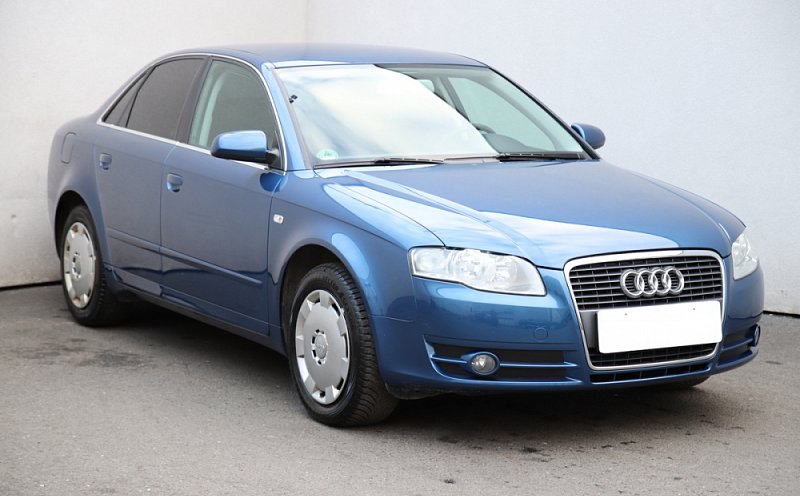Audi A4 3.2 FSI S-line