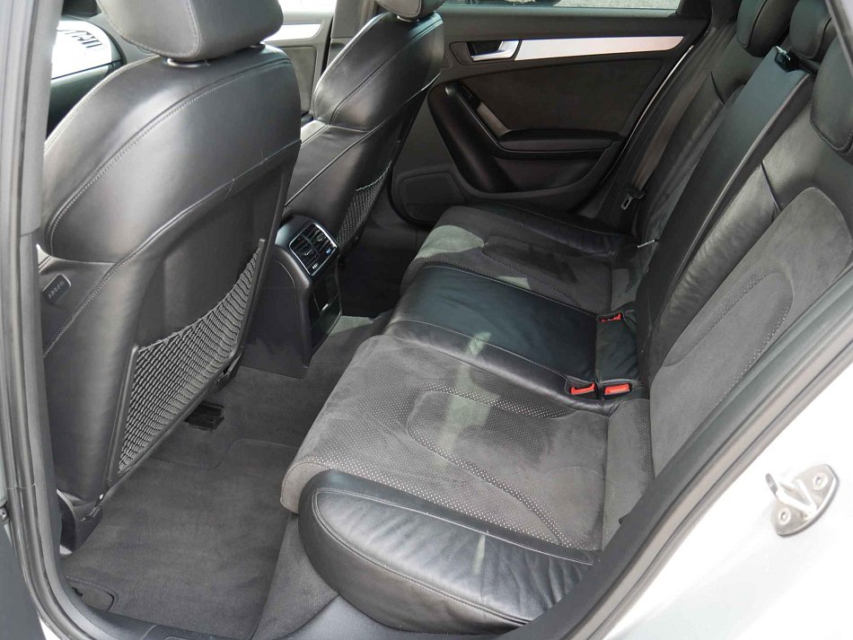 Audi A4 3.2 FSi S-line Quattro