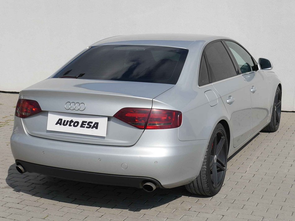 Audi A4 3.2 FSi S-line Quattro