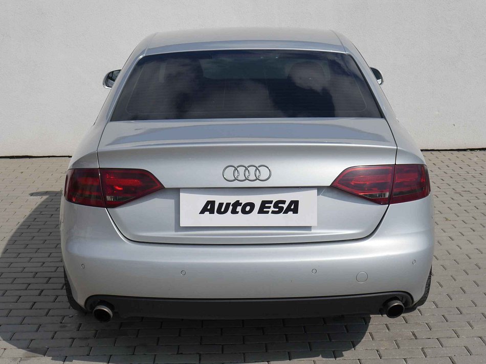 Audi A4 3.2 FSi S-line Quattro