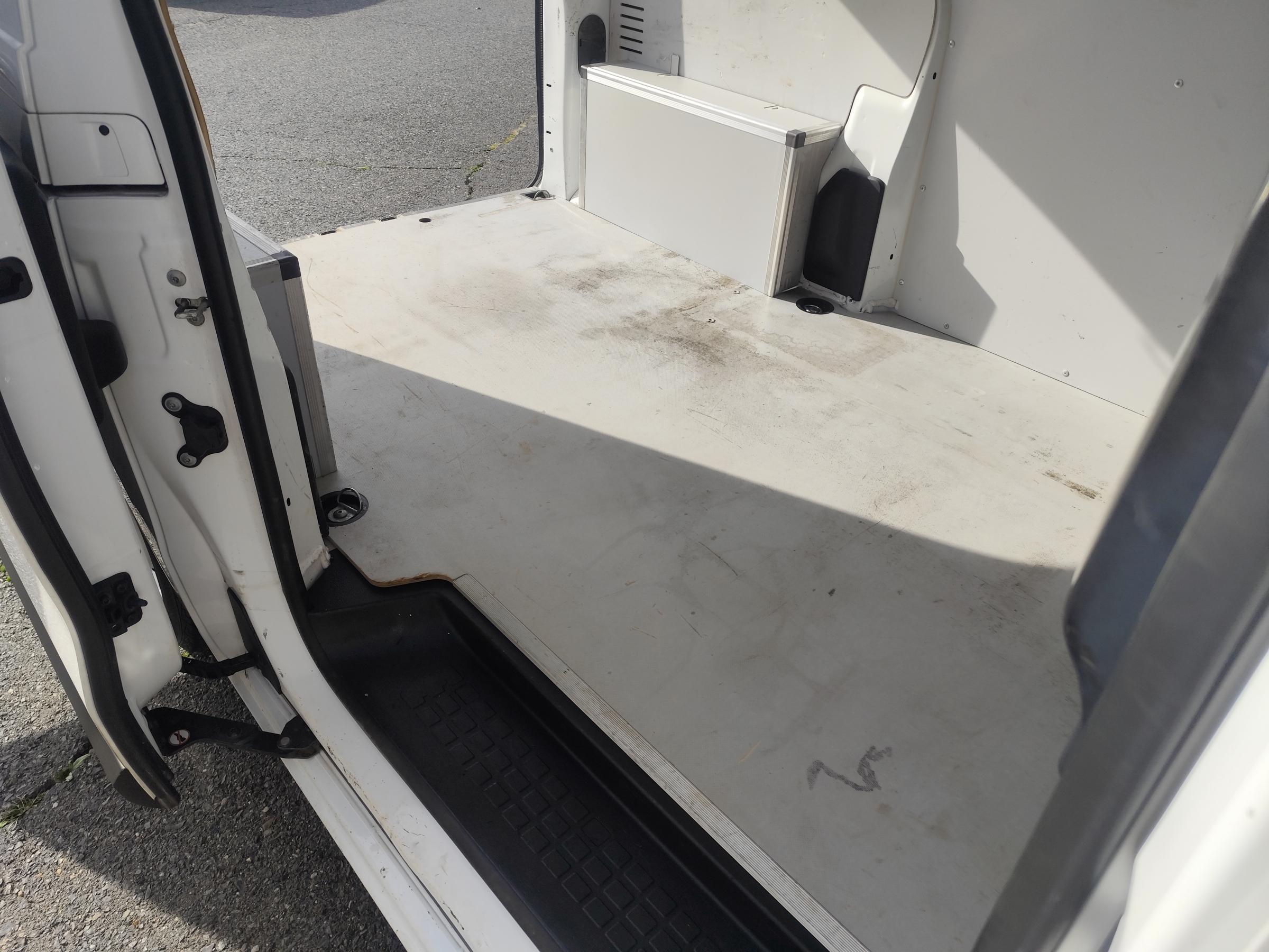 Peugeot Expert, 2022 - pohled č. 10